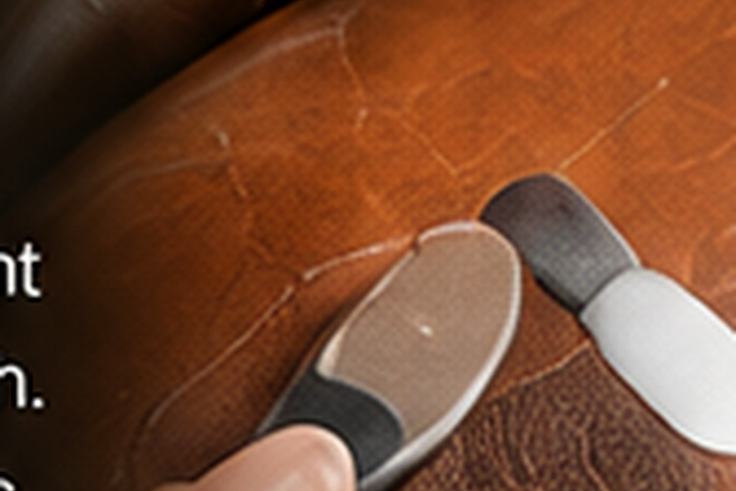 Applying leather recoloring balm